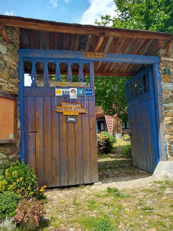 Hostal D'Éller Екстериор снимка